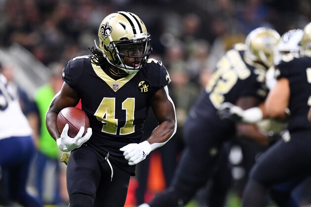 NEW ORLEANS, LA - NOVEMBER 4: Alvin Kamara #41 of the New Orleans Saints runs the ball against the Los Angeles Rams at the Mercedes Benz Superdome on November 4, 2018 in New Orleans, Louisiana. (Photo by Scott Cunningham/Getty Images)