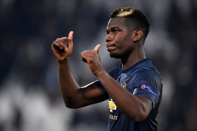 TURIN, ITALY - NOVEMBER 07: Paul Pogba of Manchester United applauds fans after the Group H match of the UEFA Champions League between Juventus and Manchester United at  on November 07, 2018 in Turin, Italy. (Photo by Etsuo Hara/Getty Images)