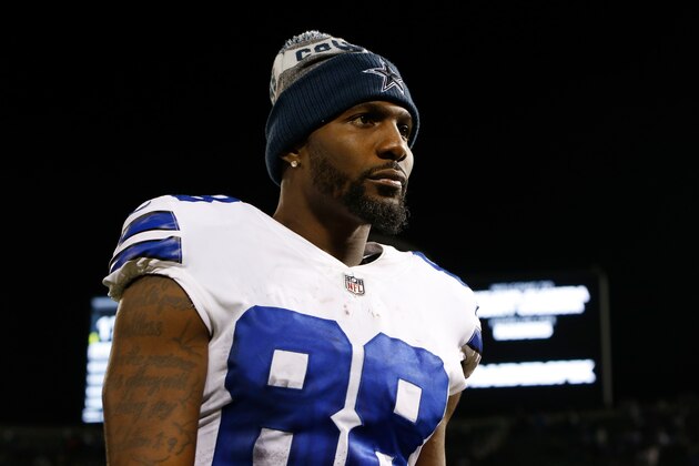 OAKLAND, CA - DECEMBER 17:  Dez Bryant #88 of the Dallas Cowboys walks off the field after their 20-17 win over the Oakland Raiders during their NFL game at Oakland-Alameda County Coliseum on December 17, 2017 in Oakland, California.  (Photo by Lachlan Cunningham/Getty Images)