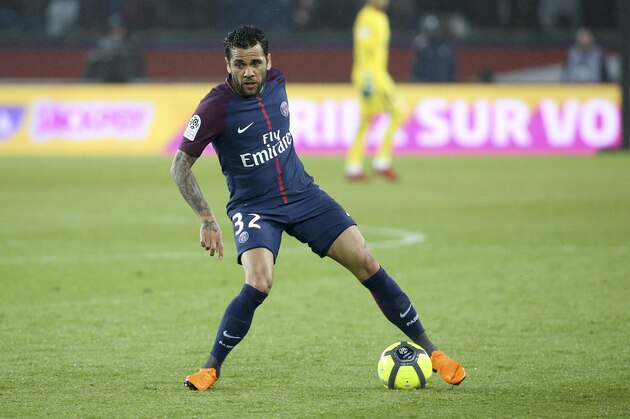 PARIS, FRANCE - APRIL 29: Dani Alves aka Daniel Alves of PSG during the Ligue 1 match between Paris Saint Germain (PSG) and En Avant Guingamp at Parc des Princes stadium on April 29, 2018 in Paris, . (Photo by Jean Catuffe/Getty Images)