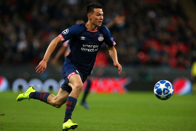 LONDON, ENGLAND - NOVEMBER 06: Hirving Lozano of PSV Eindhoven during the Group B match of the UEFA Champions League between Tottenham Hotspur and PSV at Wembley Stadium on November 6, 2018 in London, United Kingdom. (Photo by Chloe Knott - Danehouse/Getty Images)