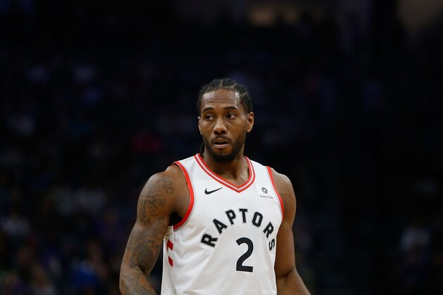 SACRAMENTO, CA - NOVEMBER 07: Kawhi Leonard #2 of the Toronto Raptors looks on during play against the Sacramento Kings at Golden 1 Center on November 7, 2018 in Sacramento, California. NOTE TO USER: User expressly acknowledges and agrees that, by downloading and or using this photograph, User is consenting to the terms and conditions of the Getty Images License Agreement. (Photo by Lachlan Cunningham/Getty Images)