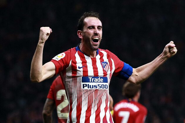 MADRID, SPAIN - NOVEMBER 10: Diego Godin of Atletico de Madrid celebrates scoring their third goal during the La Liga match between  Club Atletico de Madrid and Athletic Club at Wanda Metropolitano stadium on November 10, 2018 in Madrid, Spain. (Photo by Gonzalo Arroyo Moreno/Getty Images)
