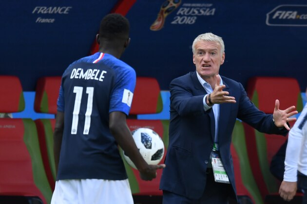 France's coach Didier Deschamps (R) instructs France's forward Ousmane Dembele during the Russia 2018 World Cup Group C football match between France and Australia at the Kazan Arena in Kazan on June 16, 2018. (Photo by Kirill KUDRYAVTSEV / AFP) / RESTRICTED TO EDITORIAL USE - NO MOBILE PUSH ALERTS/DOWNLOADS        (Photo credit should read KIRILL KUDRYAVTSEV/AFP/Getty Images)