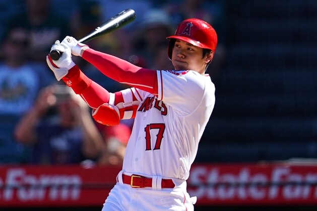 ANAHEIM, CA - SEPTEMBER 30:  Shohei Ohtani #17 of the Los Angeles Angels of Anaheim at bat during the game against the Oakland Athletics at Angel Stadium on September 30, 2018 in Anaheim, California.  (Photo by Masterpress/Getty Images)