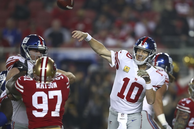 New York Giants quarterback Eli Manning (10) passes against the San Francisco 49ers during the first half of an NFL football game in Santa Clara, Calif., Monday, Nov. 12, 2018. (AP Photo/Ben Margot)