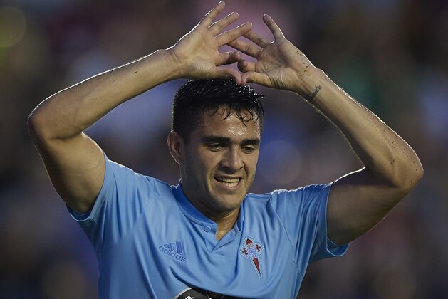 VALENCIA, SPAIN - AUGUST 27:  Maximiliano Gomez of Celta de Vigo celebrates after scoring a goal during the La Liga match between Levante UD and RC Celta de Vigo at Ciutat de Valencia on August 27, 2018 in Valencia, Spain.  (Photo by Quality Sport Images/Getty Images)