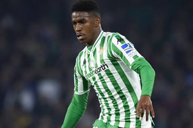 SEVILLE, SPAIN - NOVEMBER 04:  Hector Junior Firpo Adames of Real Betis in action during the La Liga match between Real Betis Balompie and RC Celta de Vigo at Estadio Benito Villamarin on November 4, 2018 in Seville, Spain.  (Photo by Quality Sport Images/Getty Images)