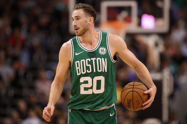 PHOENIX, AZ - NOVEMBER 08:  Gordon Hayward #20 of the Boston Celtics handles the ball during the NBA game against the Phoenix Suns at Talking Stick Resort Arena on November 8, 2018 in Phoenix, Arizona. The Celtics defeated the Suns 116-109 in overtime.  NOTE TO USER: User expressly acknowledges and agrees that, by downloading and or using this photograph, User is consenting to the terms and conditions of the Getty Images License Agreement.  (Photo by Christian Petersen/Getty Images)