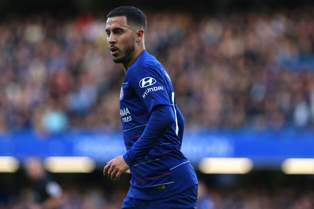 LONDON, ENGLAND - NOVEMBER 11: Eden Hazard of Chelsea FC during the Premier League match between Chelsea FC and Everton FC at Stamford Bridge on November 11, 2018 in London, United Kingdom. (Photo by Chloe Knott - Danehouse/Getty Images)
