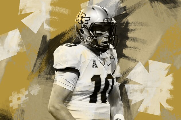 ORLANDO, FL - NOVEMBER 10:  McKenzie Milton #10 of the UCF Knights attempts a pass during a game against the Navy Midshipmen at Spectrum Stadium on November 10, 2018 in Orlando, Florida. (Photo by Alex Menendez/Getty Images)