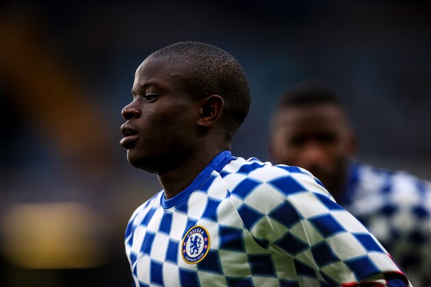 LONDON, ENGLAND - NOVEMBER 04: Ngolo Kante of Chelsea warms up prior to the Premier League match between Chelsea FC and Crystal Palace at Stamford Bridge on November 4, 2018 in London, United Kingdom. (Photo by Robbie Jay Barratt - AMA/Getty Images)