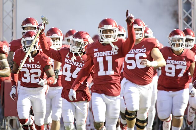 NORMAN, OK - NOVEMBER 10: The Oklahoma Sooners take the field before the game against the Oklahoma State Cowboys at Gaylord Family Oklahoma Memorial Stadium on November 10, 2018 in Norman, Oklahoma. Oklahoma defeated Oklahoma State 48-47. (Photo by Brett Deering/Getty Images) *** Local Caption ***