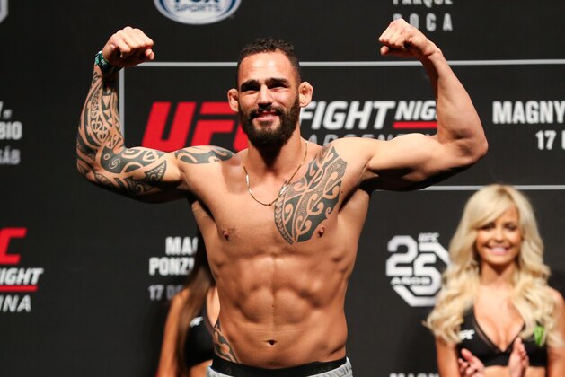 BUENOS AIRES, ARGENTINA - NOVEMBER 16: Santiago Ponzinibbio of Argentina weights in at UFC 140 Weight In at Parque Roca Arena on November 16, 2018 in Buenos Aires, Argentina. (Photo by Alexandre Schneider /Zuffa LLC/Zuffa LLC)