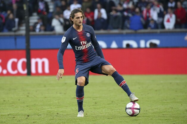 PARIS, FRANCE - OCTOBER 20: Adrien Rabiot of PSG during the french Ligue 1 match between Paris Saint-Germain (PSG) and Amiens SC at Parc des Princes stadium on October 20, 2018 in Paris, France. (Photo by Jean Catuffe/Getty Images)