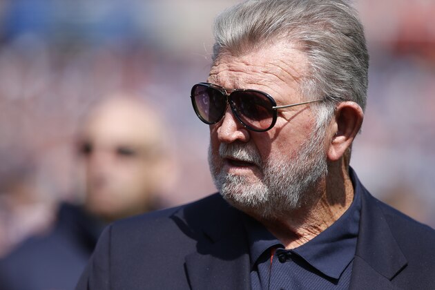 CHICAGO, IL - SEPTEMBER 10:  Former Chicago Bears head coach Mike Ditka walks the sidelines during the game between the Chicago Bears and the Atlanta Falcons at Soldier Field on September 10, 2017 in Chicago, Illinois.  (Photo by Kena Krutsinger/Getty Images)