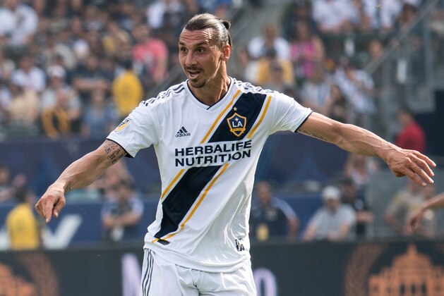 CARSON, CA - OCTOBER 28:  Zlatan Ibrahimovic #9 of Los Angeles Galaxy during the Los Angeles Galaxy's MLS match against Houston Dynamo at the StubHub Center on October 28, 2018 in Carson, California.  The Houston Dynamo won the match 3-2 (Photo by Shaun Clark/Getty Images)