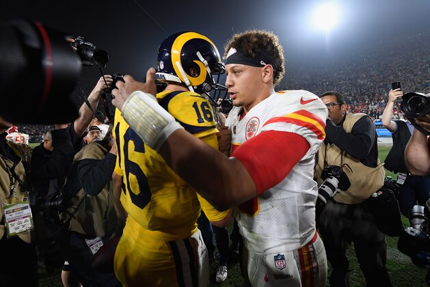 LOS ANGELES, CA - NOVEMBER 19:  Quarterback Patrick Mahomes #15 of the Kansas City Chiefs (R) congratulates quarterback Jared Goff #16 of the Los Angeles Rams (L) after the Rams won the game with the score of 54-51 at Los Angeles Memorial Coliseum on November 19, 2018 in Los Angeles, California.  (Photo by Kevork Djansezian/Getty Images)