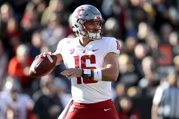 BOULDER, CO - NOVEMBER 10:  Gardner Minshew II #16 of the Washington State Cougars throws against the Colorado Buffaloes in the first quarter at Folsom Field on November 10, 2018 in Boulder, Colorado.  (Photo by Matthew Stockman/Getty Images)