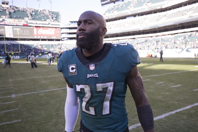 PHILADELPHIA, PA - OCTOBER 21: Malcolm Jenkins #27 of the Philadelphia Eagles walks off the field after the game against the Carolina Panthers at Lincoln Financial Field on October 21, 2018 in Philadelphia, Pennsylvania. (Photo by Mitchell Leff/Getty Images)