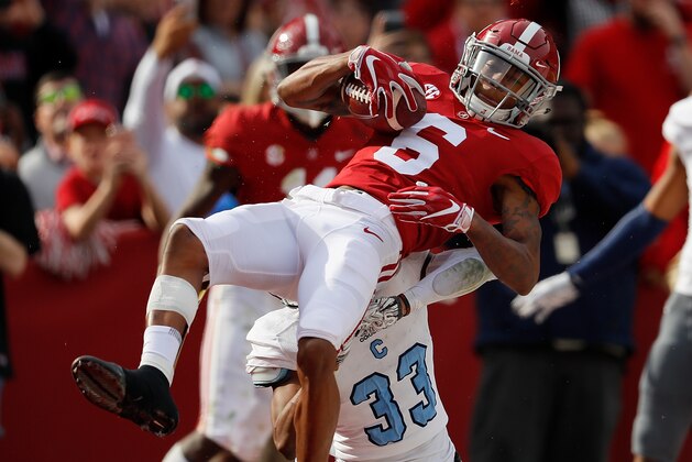 TUSCALOOSA, AL - NOVEMBER 17:  DeVonta Smith #6 of the Alabama Crimson Tide pulls in this touchdown reception against Ronald Peterkin #33 of the Citadel Bulldogs at Bryant-Denny Stadium on November 17, 2018 in Tuscaloosa, Alabama.  (Photo by Kevin C. Cox/Getty Images)