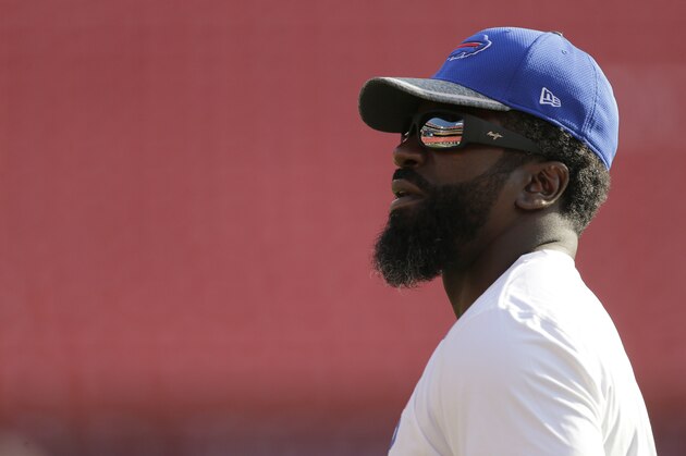 Buffalo Bills assistant defensive backs coach Ed Reed stands on the field before an NFL preseason football game against the Washington Redskins, Friday, Aug. 26, 2016, in Landover, Md. (AP Photo/Mark Tenally)
