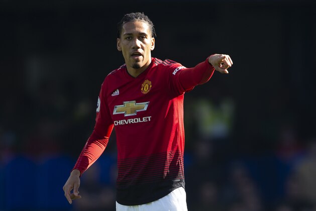 LONDON, ENGLAND - OCTOBER 20:  Chris Smalling of Manchester United during the Premier League match between Chelsea FC and Manchester United at Stamford Bridge on October 20, 2018 in London, United Kingdom. (Photo by Visionhaus/Getty Images)