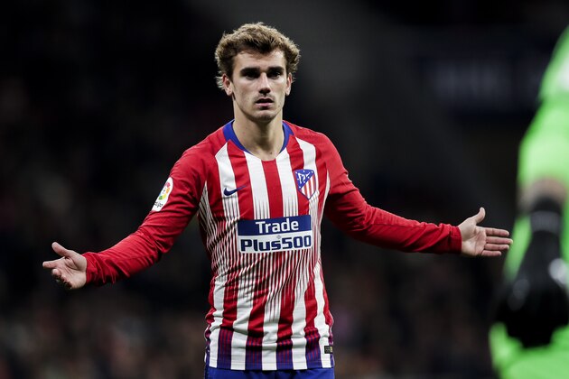 MADRID, SPAIN - NOVEMBER 10: Antoine Griezmann of Atletico Madrid during the La Liga Santander  match between Atletico Madrid v Athletic de Bilbao at the Estadio Wanda Metropolitano on November 10, 2018 in Madrid Spain (Photo by David S Bustamante/Soccrates /Getty Images)