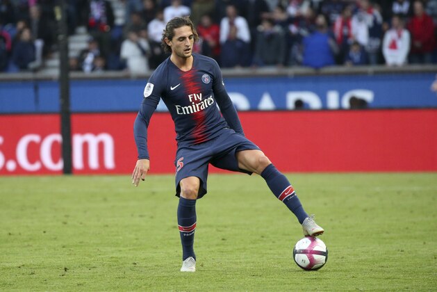 PARIS, FRANCE - OCTOBER 20: Adrien Rabiot of PSG during the french Ligue 1 match between Paris Saint-Germain (PSG) and Amiens SC at Parc des Princes stadium on October 20, 2018 in Paris, France. (Photo by Jean Catuffe/Getty Images)