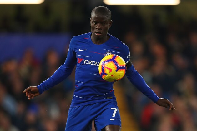 LONDON, ENGLAND - NOVEMBER 04: Ngolo Kante of Chelsea during the Premier League match between Chelsea FC and Crystal Palace at Stamford Bridge on November 4, 2018 in London, United Kingdom. (Photo by Robbie Jay Barratt - AMA/Getty Images)