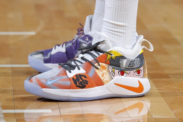 SACRAMENTO, CA - NOVEMBER 25: The sneakers of Willie Cauley-Stein #00 of the Sacramento Kings during the game against the Utah Jazz on November 25, 2018 at Golden 1 Center in Sacramento, California. NOTE TO USER: User expressly acknowledges and agrees that, by downloading and/or using this photograph, user is consenting to the terms and conditions of the Getty Images License Agreement. Mandatory Copyright Notice: Copyright 2018 NBAE (Photo by Rocky Widner/NBAE via Getty Images)