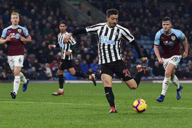 Newcastle United's Spanish striker Mato Joselu shoots but fails to score during the English Premier League football match between Burnley and Newcastle United at Turf Moor in Burnley, north west England on November 26, 2018. (Photo by Paul ELLIS / AFP) / RESTRICTED TO EDITORIAL USE. No use with unauthorized audio, video, data, fixture lists, club/league logos or 'live' services. Online in-match use limited to 120 images. An additional 40 images may be used in extra time. No video emulation. Social media in-match use limited to 120 images. An additional 40 images may be used in extra time. No use in betting publications, games or single club/league/player publications. /         (Photo credit should read PAUL ELLIS/AFP/Getty Images)
