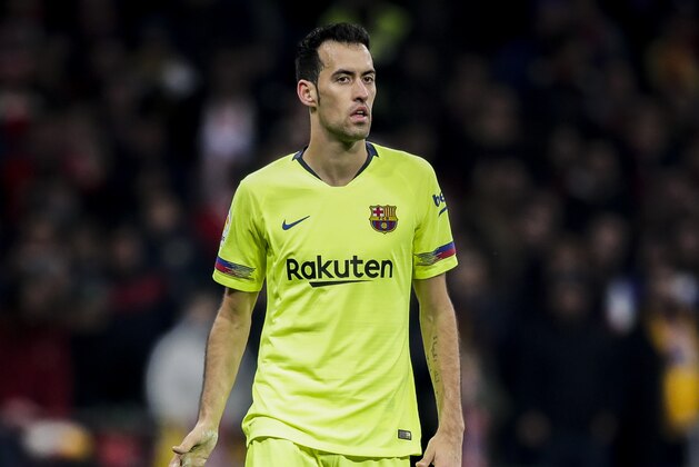 MADRID, SPAIN - NOVEMBER 24: Sergio Busquets of FC Barcelona during the La Liga Santander  match between Atletico Madrid v FC Barcelona at the Estadio Wanda Metropolitano on November 24, 2018 in Madrid Spain (Photo by David S. Bustamante/Soccrates/Getty Images)