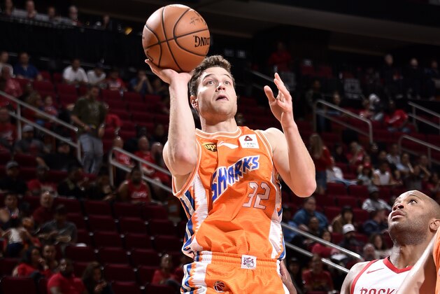 HOUSTON, TX - OCTOBER 9: Jimmer Fredette #32 of Shanghai Sharks shoots the ball against the Houston Rockets during a pre-season game on October 9, 2018 at Toyota Center, in Houston, Texas.  NOTE TO USER: User expressly acknowledges and agrees that, by downloading and/or using this Photograph, user is consenting to the terms and conditions of the Getty Images License Agreement. Mandatory Copyright Notice: Copyright 2018 NBAE (Photo by Bill Baptist/NBAE via Getty Images)