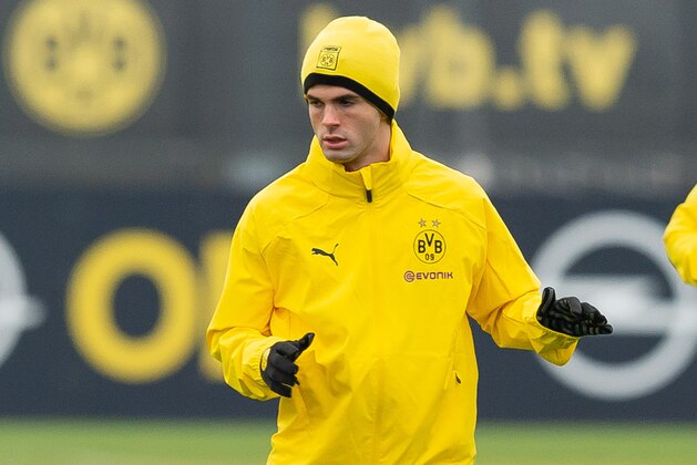 DORTMUND, GERMANY - NOVEMBER 27: Christian Pulisic of Borussia Dortmund looks on during a Borussia Dortmund training session ahead of the UEFA Champions League match between Borussia Dortmund and Club Brugge on November 27, 2018 in Dortmund, Germany. (Photo by TF-Images/Getty Images)