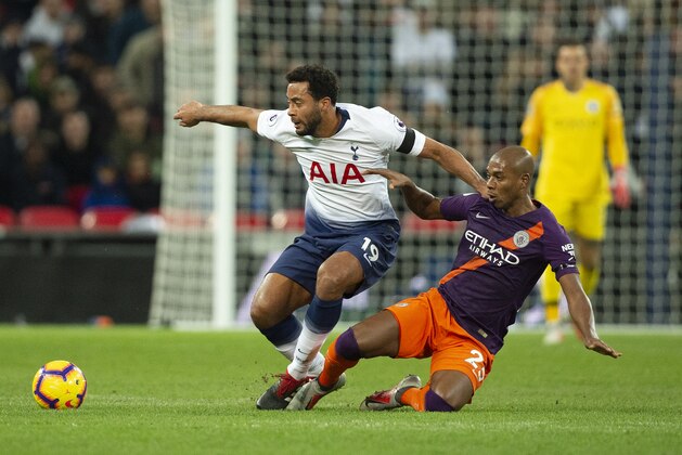 LONDON, ENGLAND - OCTOBER 29: Mousa Dembele of Tottenham Hotspur and Fernandinho of Manchester City during the Premier League match between Tottenham Hotspur and Manchester City at Wembley Stadium on October 29, 2018 in London, United Kingdom. (Photo by Visionhaus/Getty Images) LONDON, ENGLAND - OCTOBER 29: Mousa Dembele of Tottenham Hotspur and Fernandinho of Manchester City during the Premier League match between Tottenham Hotspur and Manchester City at Wembley Stadium on October 29, 2018 in London, United Kingdom. (Photo by Visionhaus/Getty Images)