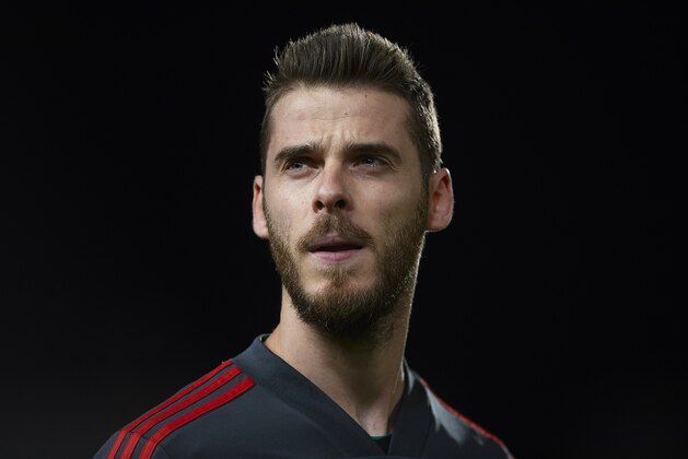 LAS PALMAS DE GRAN CANARIA, SPAIN - NOVEMBER 18:  David de Gea of Spain looks on prior to the international friendly match between Spain and Bosnia & Herzegovina at Estadio de Gran Canaria on November 18, 2018 in Las Palmas de Gran Canaria, Spain.  (Photo by Quality Sport Images/Getty Images)