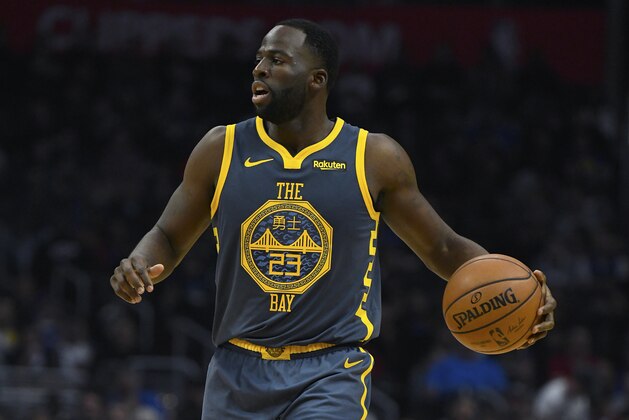 LOS ANGELES, CA - NOVEMBER 12:  Draymond Green #23 of the Golden State Warriors dribbles the ball during the game against the Los Angeles Clippers on November 12, 2018 at STAPLES Center in Los Angeles, California. NOTE TO USER: User expressly acknowledges and agrees that, by downloading and or using this photograph, User is consenting to the terms and conditions of the Getty Images License Agreement. (Photo by Robert Laberge/Getty Images)