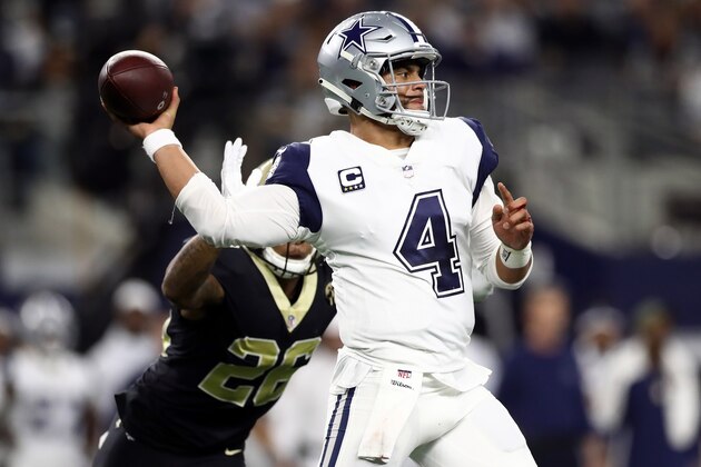ARLINGTON, TEXAS - NOVEMBER 29:  Dak Prescott #4 of the Dallas Cowboys throws against the New Orleans Saints in the first quarter at AT&T Stadium on November 29, 2018 in Arlington, Texas. (Photo by Ronald Martinez/Getty Images)
