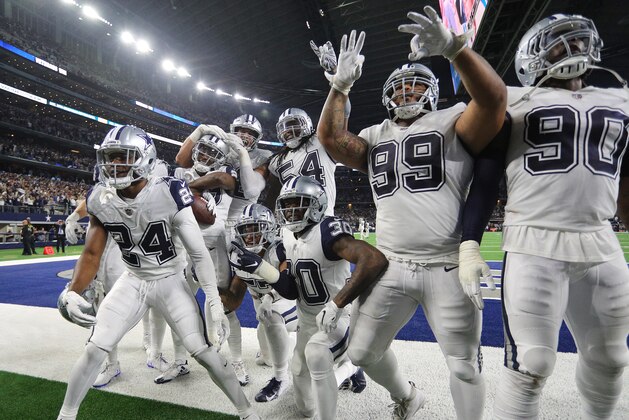 ARLINGTON, TEXAS - NOVEMBER 29: The Dallas Cowboys celebrate a fourth quarter interception by Jourdan Lewis against the New Orleans Saints at AT&T Stadium on November 29, 2018 in Arlington, Texas. (Photo by Richard Rodriguez/Getty Images)