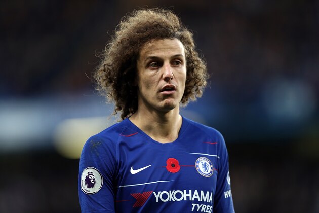 LONDON, ENGLAND - NOVEMBER 11:  David Luiz of Chelsea looks on during the Premier League match between Chelsea FC and Everton FC at Stamford Bridge on November 11, 2018 in London, United Kingdom.  (Photo by Bryn Lennon/Getty Images)