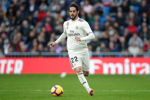 MADRID, SPAIN - NOVEMBER 3: Isco of Real Madrid during the La Liga Santander  match between Real Madrid v Real Valladolid at the Santiago Bernabeu on November 3, 2018 in Madrid Spain (Photo by David S. Bustamante/Soccrates/Getty Images)