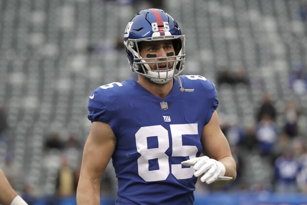 New York Giants' Rhett Ellison warms up before an NFL football game against the Tampa Bay Buccaneers, Sunday, Nov. 18, 2018, in East Rutherford, N.J. (AP Photo/Julio Cortez)