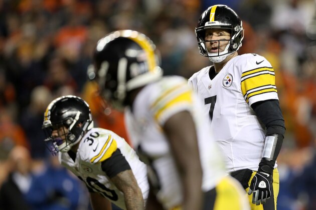 DENVER, CO - NOVEMBER 25:  Quarterback Ben Roethlisberger #7 of the Pittsburgh Steelers plays the Denver Broncos at Broncos Stadium at Mile High  on November 25, 2018 in Denver, Colorado.  (Photo by Matthew Stockman/Getty Images)