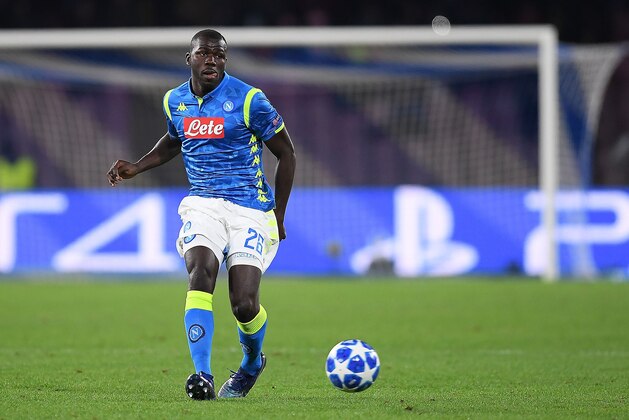 NAPLES, ITALY - NOVEMBER 28:  Kalidou Koulibaly of SSC Napoli in action during the Group C match of the UEFA Champions League between SSC Napoli and Red Star Belgrade at Stadio San Paolo on November 28, 2018 in Naples, Italy.  (Photo by Francesco Pecoraro/Getty Images)