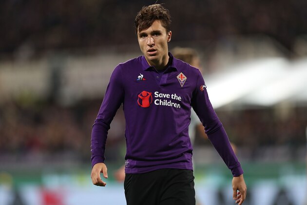 FLORENCE, ITALY - NOVEMBER 03: Federico Chiesa of ACF Fiorentina in action during the Serie A match between ACF Fiorentina and AS Roma at Stadio Artemio Franchi on November 3, 2018 in Florence, Italy.  (Photo by Gabriele Maltinti/Getty Images)