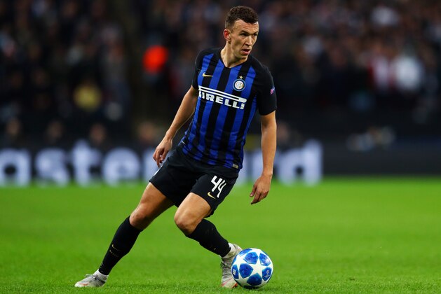 LONDON, ENGLAND - NOVEMBER 28: Ivan Perisic of Internazionale runs with the ball during the Group B match of the UEFA Champions League between Tottenham Hotspur and FC Internazionale at Wembley Stadium on November 28, 2018 in London, United Kingdom. (Photo by Dan Istitene/Getty Images) LONDON, ENGLAND - NOVEMBER 28: Ivan Perisic of Internazionale runs with the ball during the Group B match of the UEFA Champions League between Tottenham Hotspur and FC Internazionale at Wembley Stadium on November 28, 2018 in London, United Kingdom. (Photo by Dan Istitene/Getty Images)