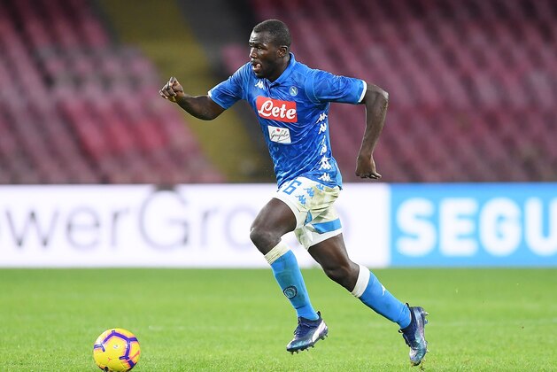 NAPLES, ITALY - NOVEMBER 25:  Kalidou Koulibaly of SSC Napoli in action during the Serie A match between SSC Napoli and Chievo Verona at Stadio San Paolo on November 25, 2018 in Naples, Italy.  (Photo by Francesco Pecoraro/Getty Images)