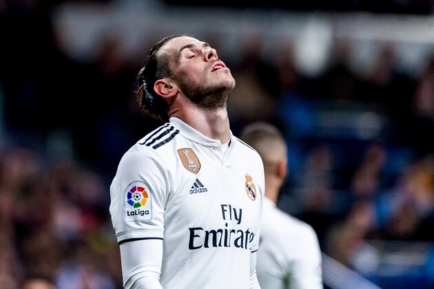 MADRID, SPAIN - DECEMBER 1: Gareth Bale, #11 of Real Madrid in action during the La Liga match between and Real Madrid CF v Valencia CF at Santiago Bernabeu on December 1, 2018 in Madrid, Spain. (Photo by Sonia Canada/Getty Images) MADRID, SPAIN - DECEMBER 1: Gareth Bale, #11 of Real Madrid in action during the La Liga match between and Real Madrid CF v Valencia CF at Santiago Bernabeu on December 1, 2018 in Madrid, Spain. (Photo by Sonia Canada/Getty Images)