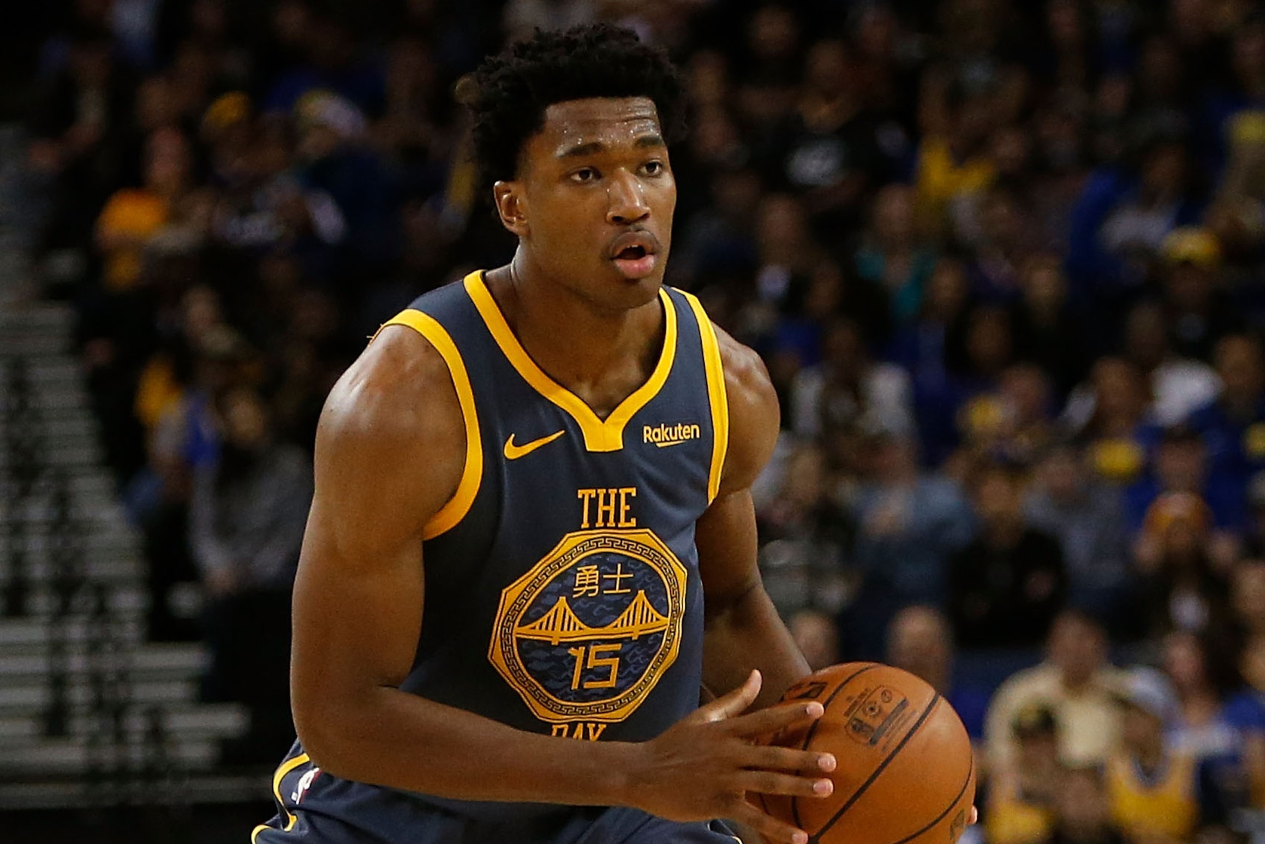 OAKLAND, CA - NOVEMBER 24: Damian Jones #15 of the Golden State Warriors looks to pass the ball against the Sacramento Kings at ORACLE Arena on November 24, 2018 in Oakland, California. NOTE TO USER: User expressly acknowledges and agrees that, by downloading and or using this photograph, User is consenting to the terms and conditions of the Getty Images License Agreement. (Photo by Lachlan Cunningham/Getty Images) OAKLAND, CA - NOVEMBER 24: Damian Jones #15 of the Golden State Warriors looks to pass the ball against the Sacramento Kings at ORACLE Arena on November 24, 2018 in Oakland, California. NOTE TO USER: User expressly acknowledges and agrees that, by downloading and or using this photograph, User is consenting to the terms and conditions of the Getty Images License Agreement. (Photo by Lachlan Cunningham/Getty Images)